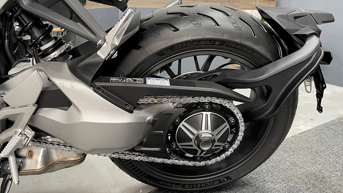 GẤP SAU XE Honda CB1000R 2022 